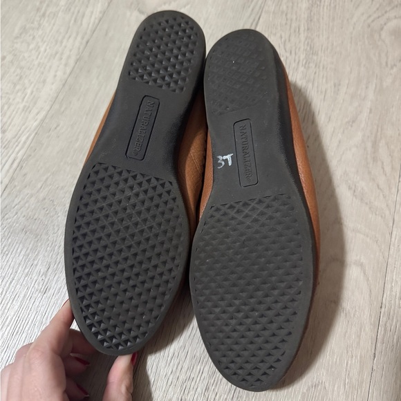 Naturalizer Brown Leather T Strap Mary Jane Flats Size 7 - Picture 5 of 6